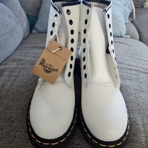 Dr Martens